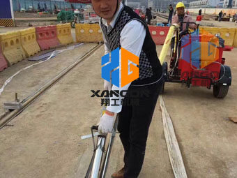 路面灌縫施工，選翔工機(jī)械瀝青灌縫機(jī)